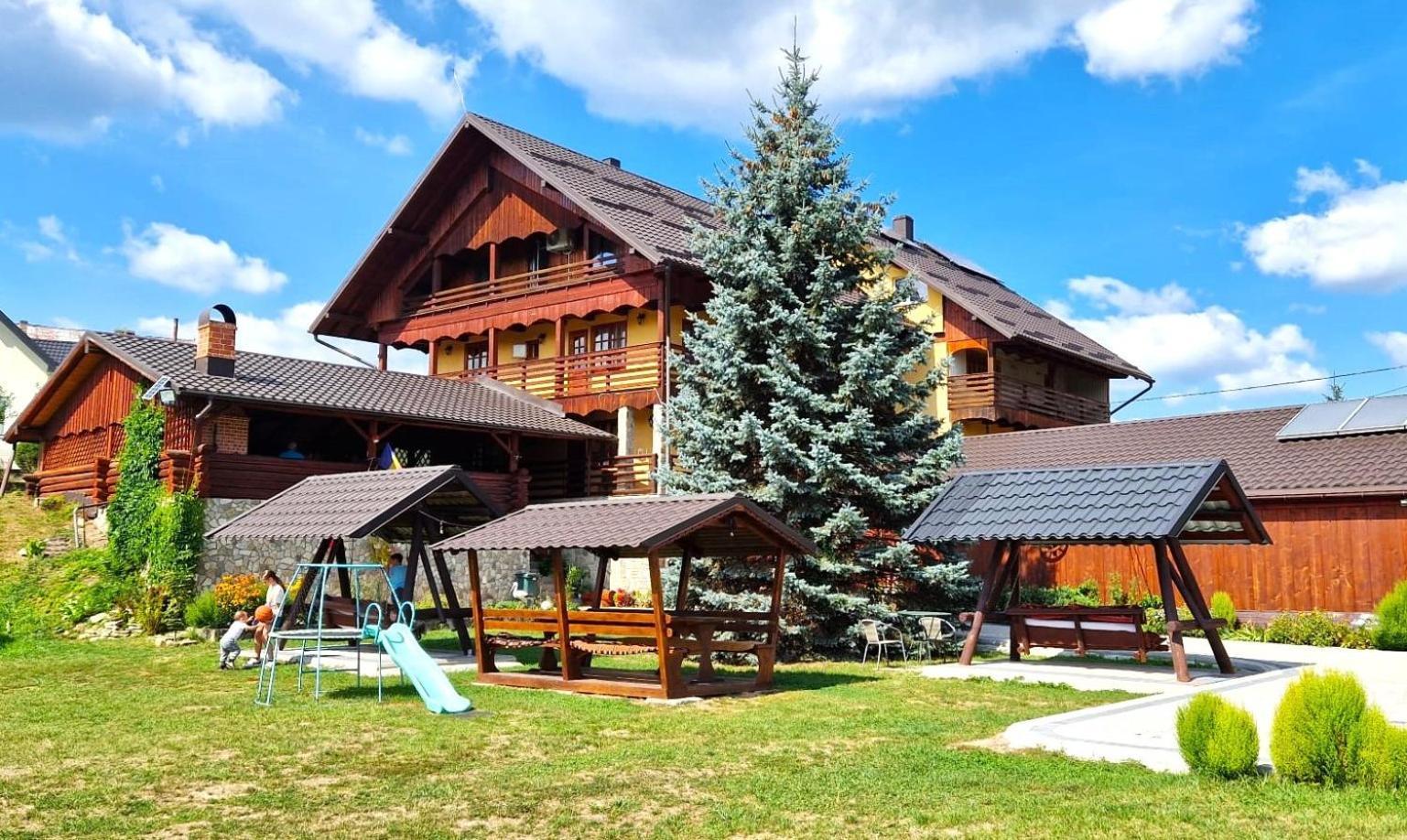 Casa De Vacanta Silvia Mînăstirea Humorului Exteriör bild