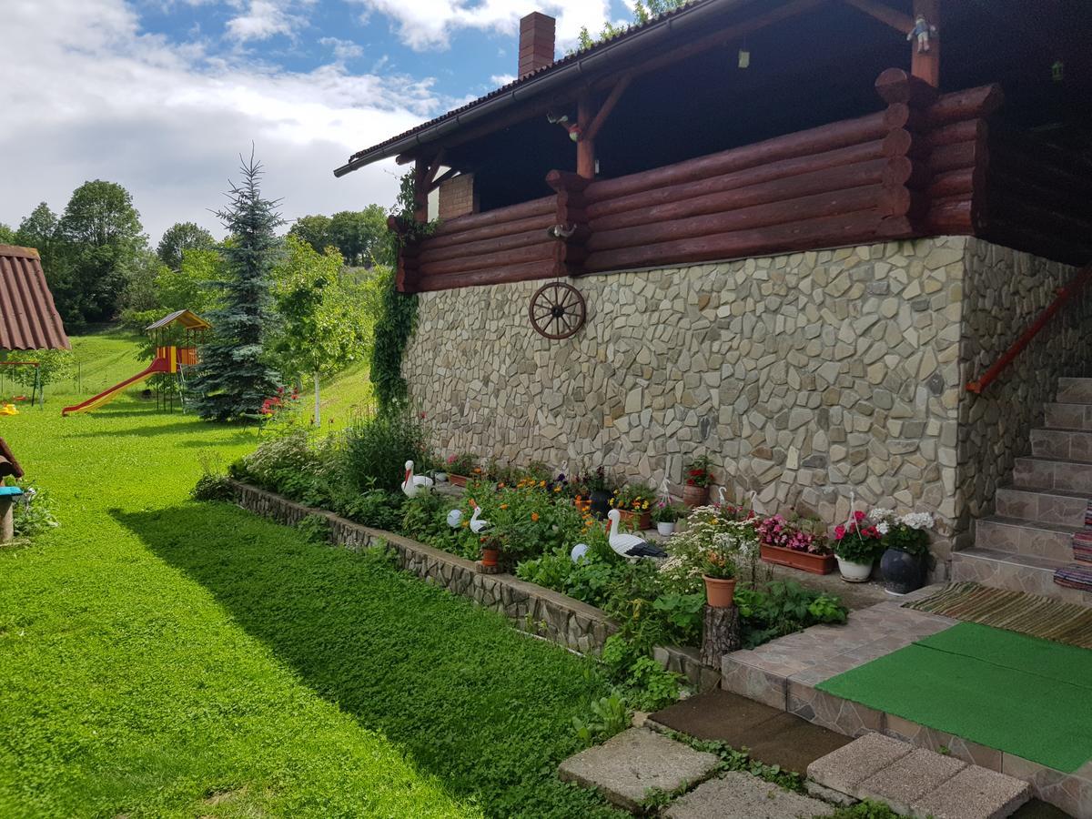 Casa De Vacanta Silvia Mînăstirea Humorului Exteriör bild